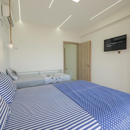 Vila Shakaj Sarandë Exteriör bild